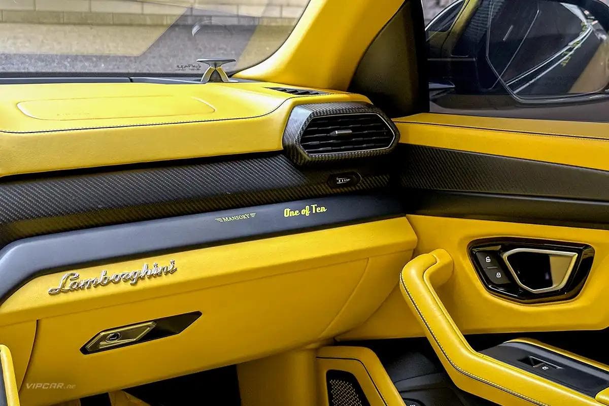 Lamborghini Urus Mansory Black 5