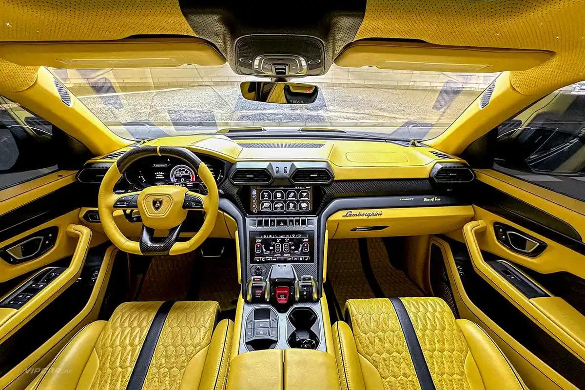 Lamborghini Urus Mansory Black 3