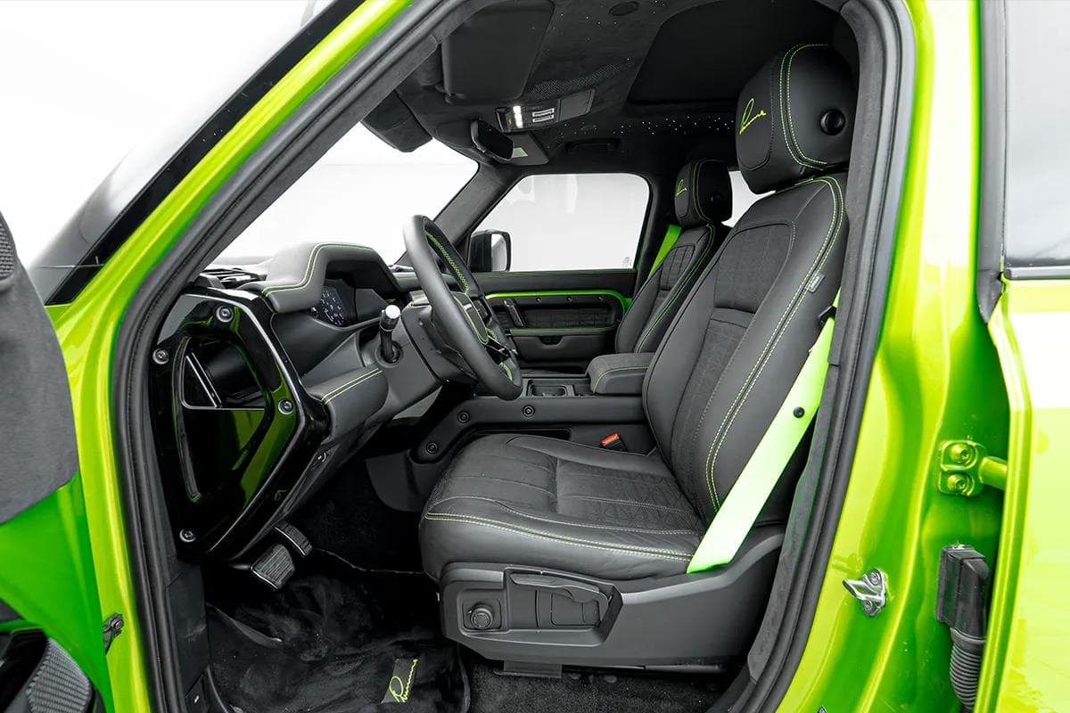Land Rover Defender Luma 4